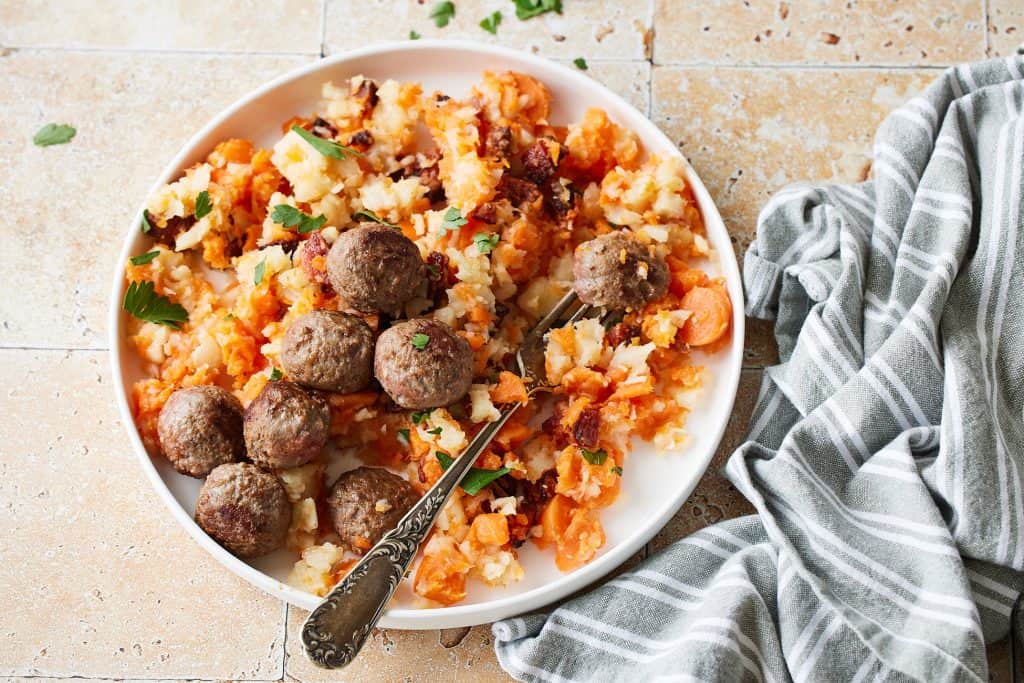 Carrot mash with celeriac and meat balls