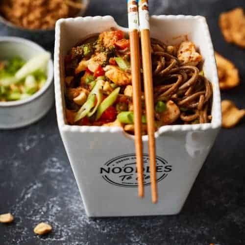 Spicy noodles with chicken